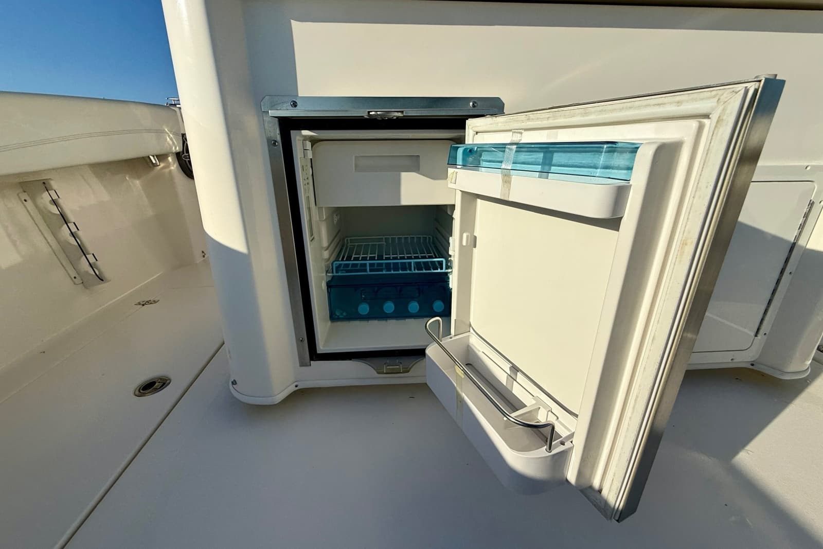 2023 Cobia 350 Center Console