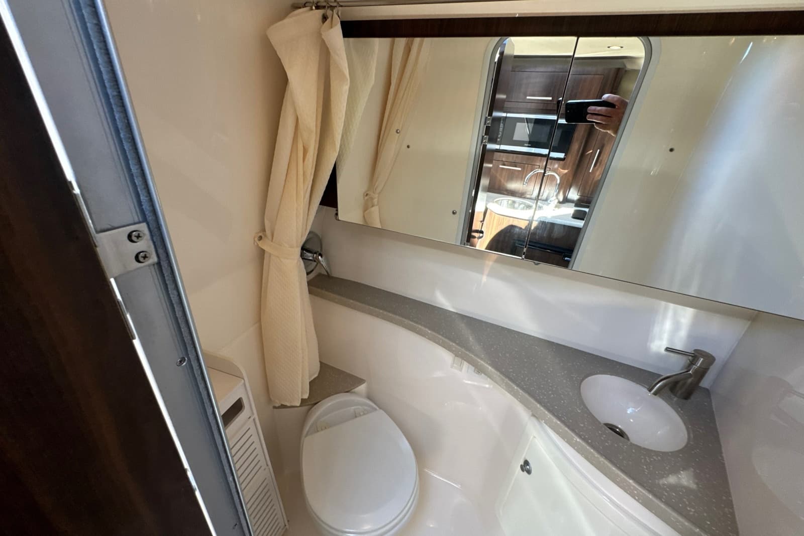 2017 Regal 28 Express
