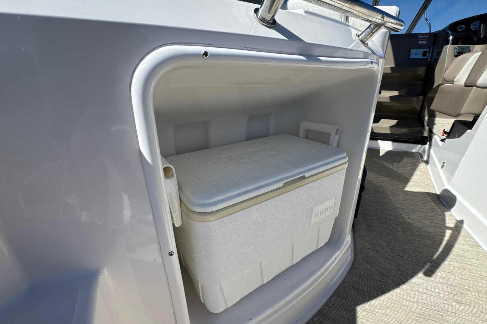 2017 Regal 28 Express