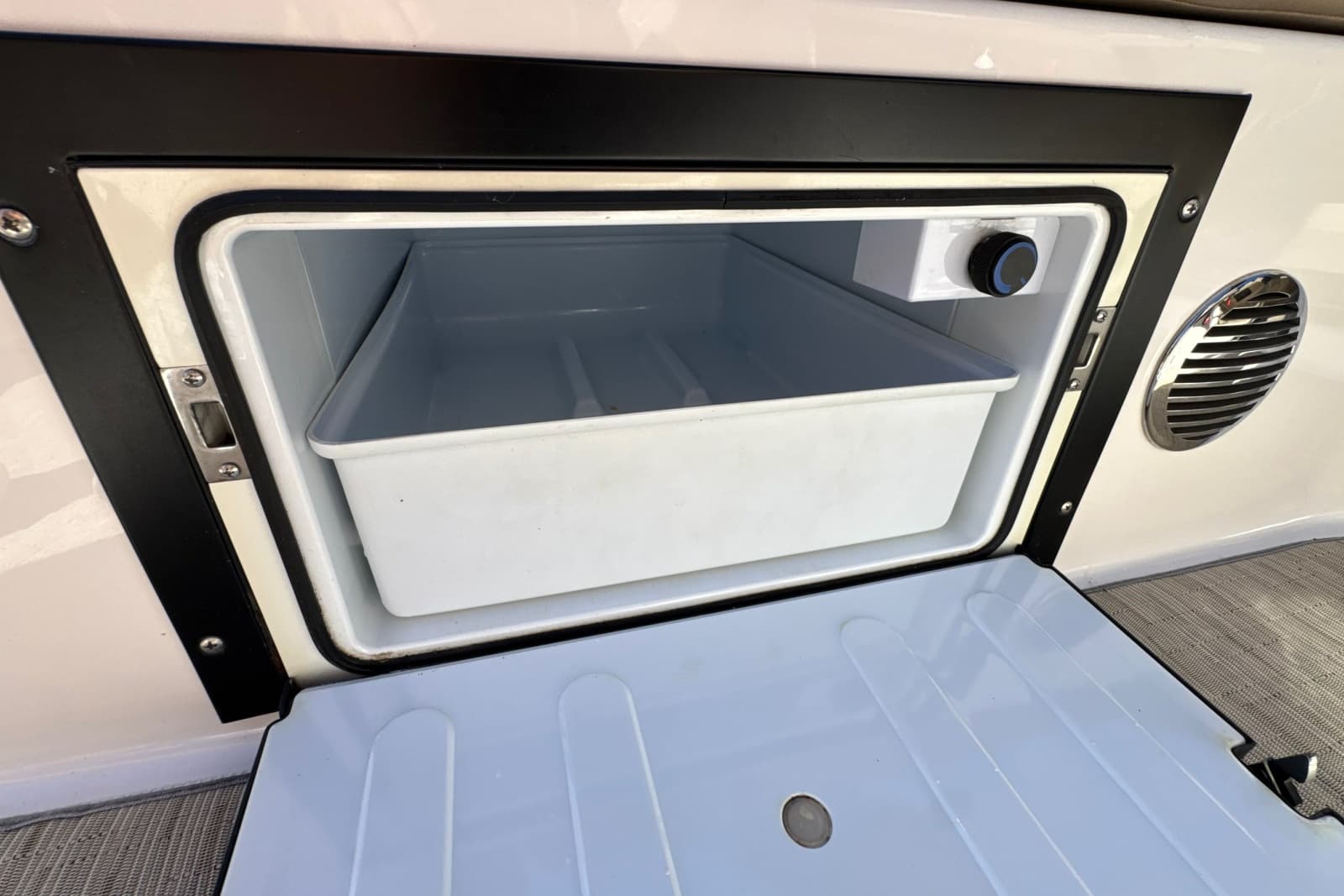 2017 Regal 28 Express