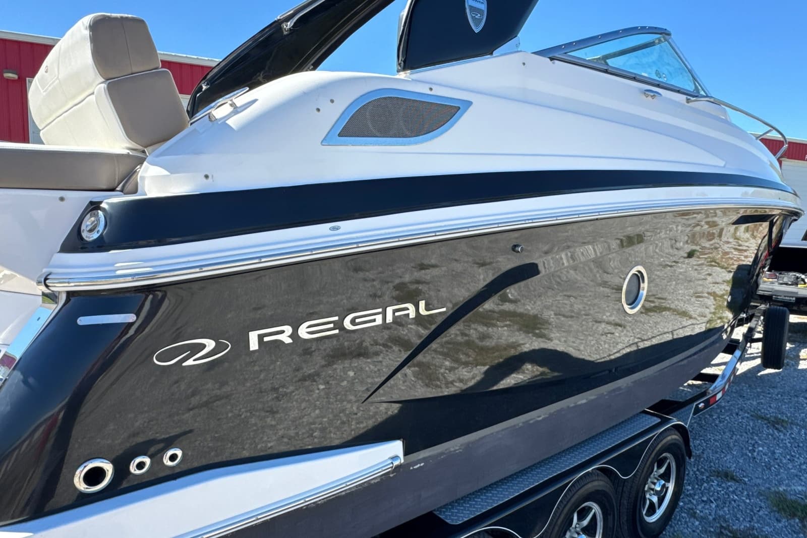 2017 Regal 28 Express