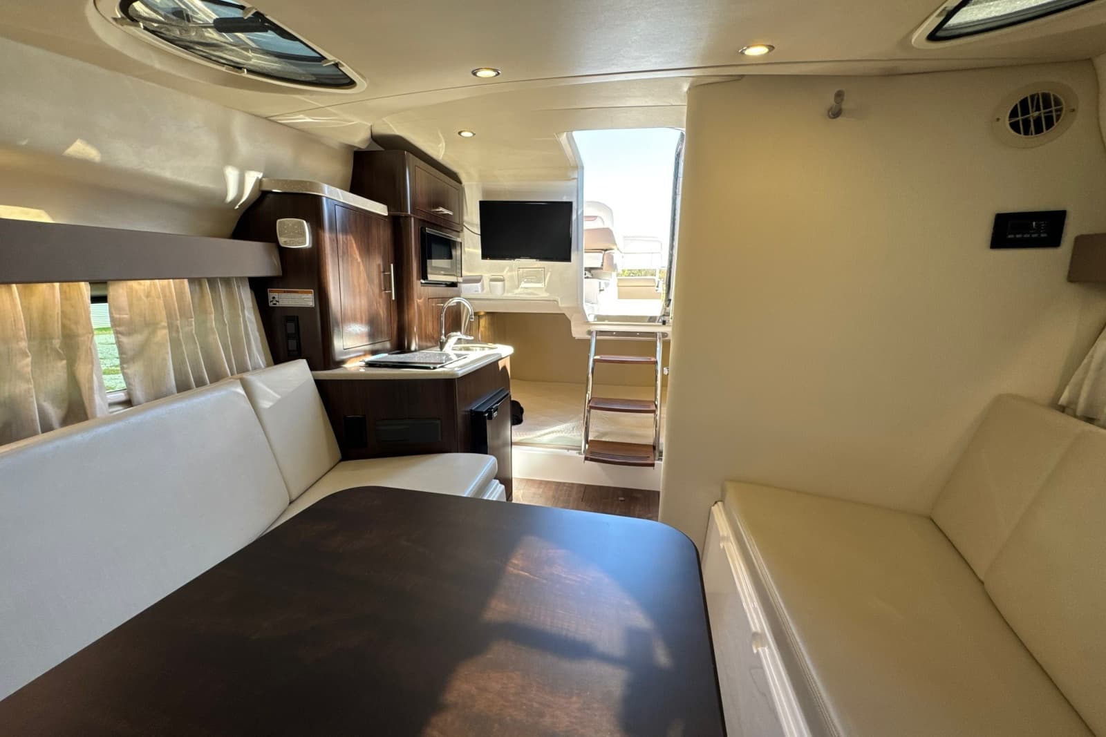 2017 Regal 28 Express