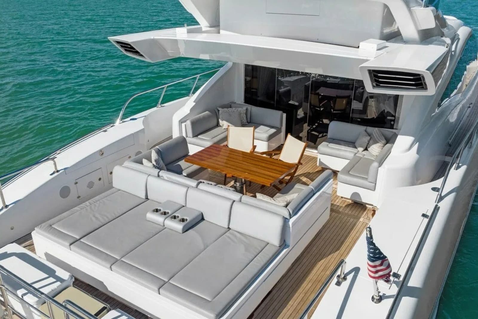 2016 Mangusta 94