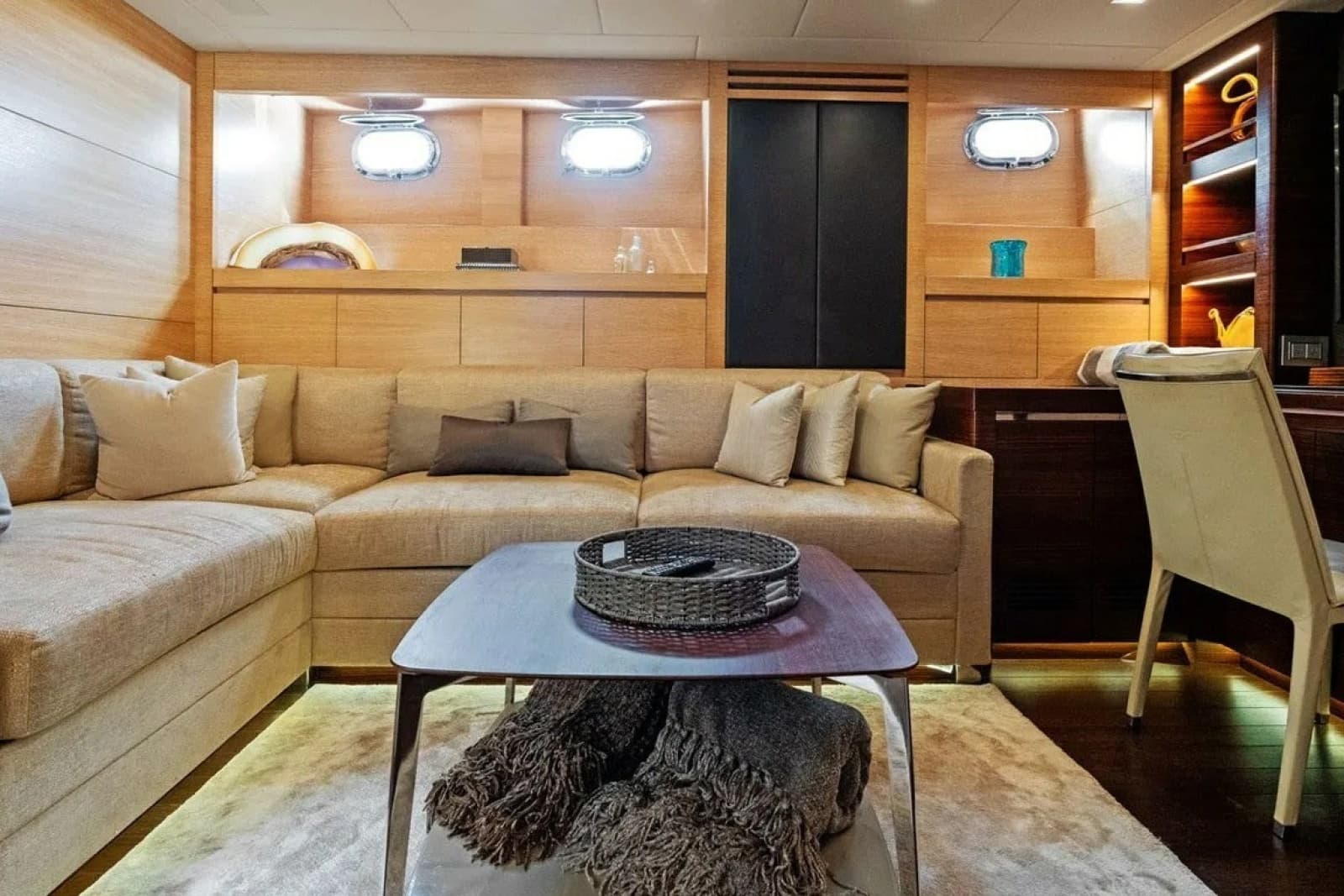 2016 Mangusta 94
