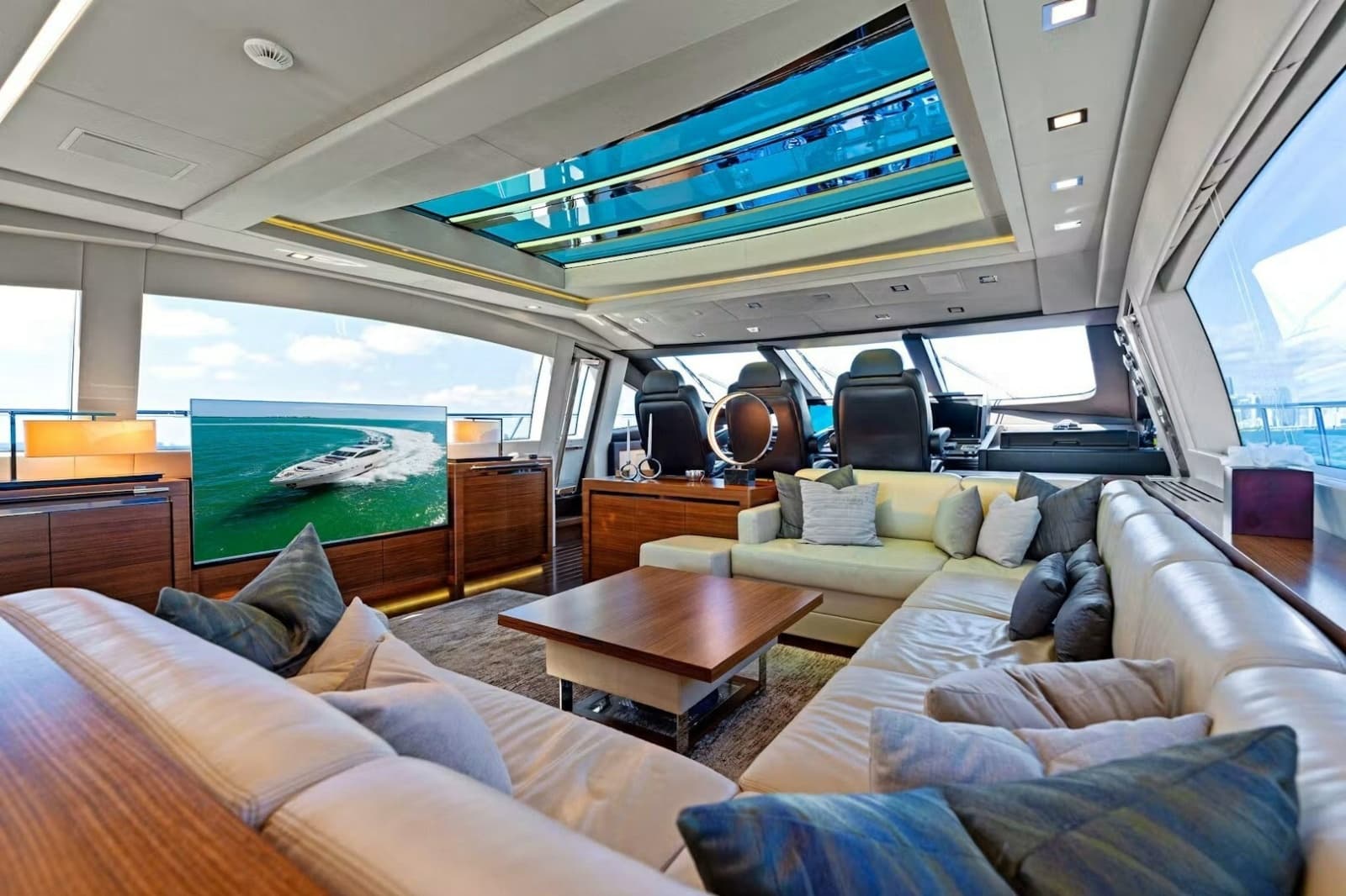 2016 Mangusta 94