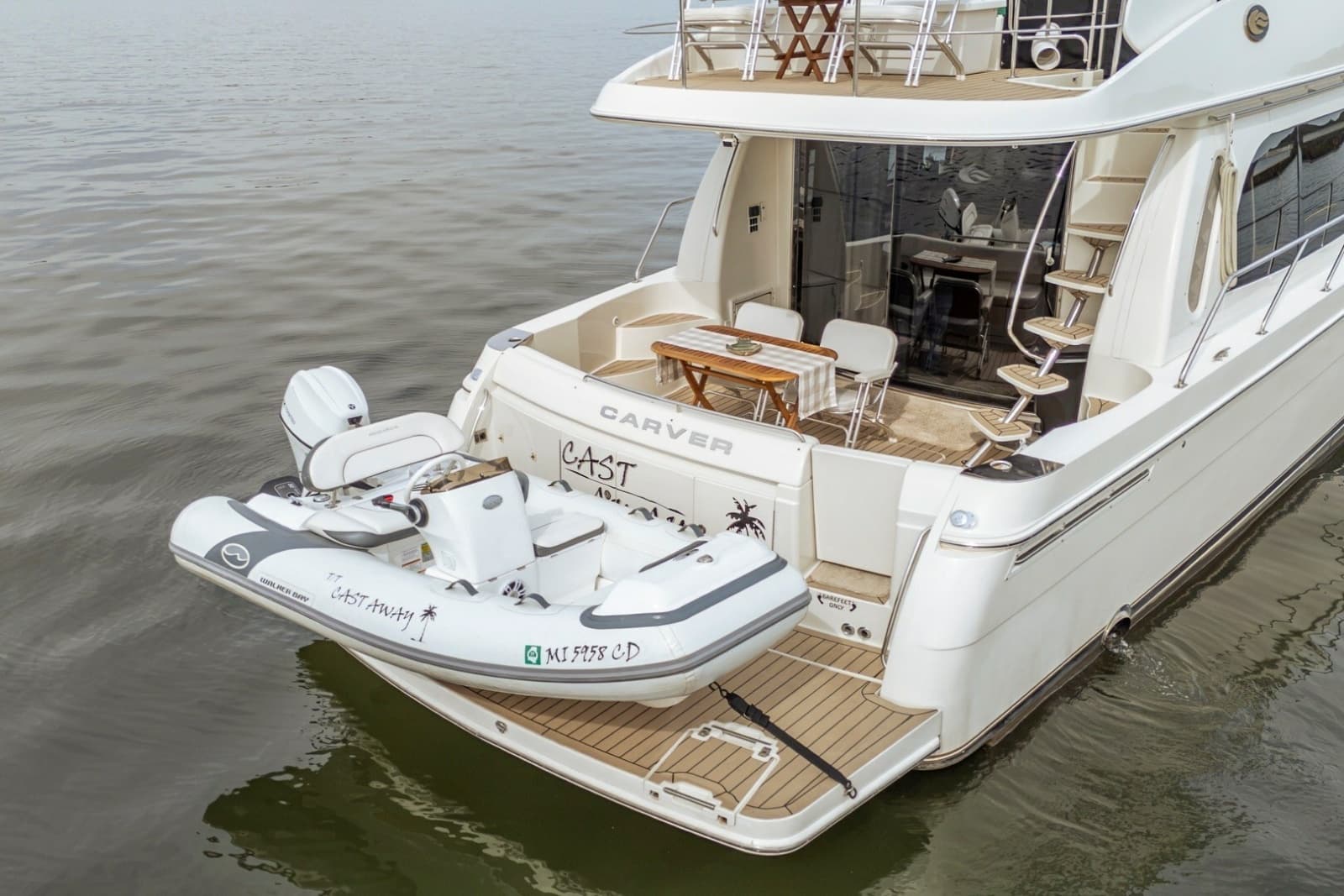 2006 Carver 56 Voyager