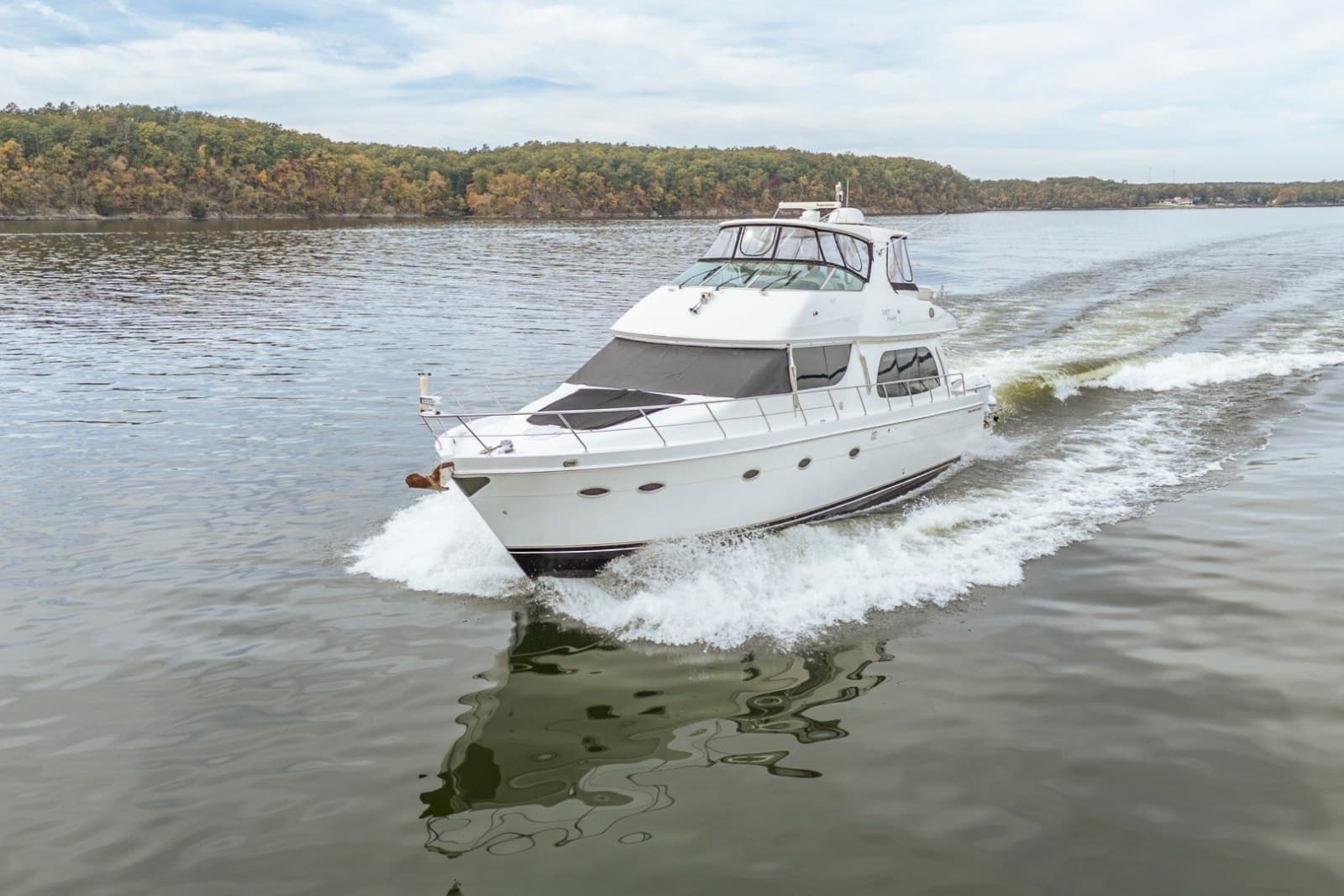 2006 Carver 56 Voyager