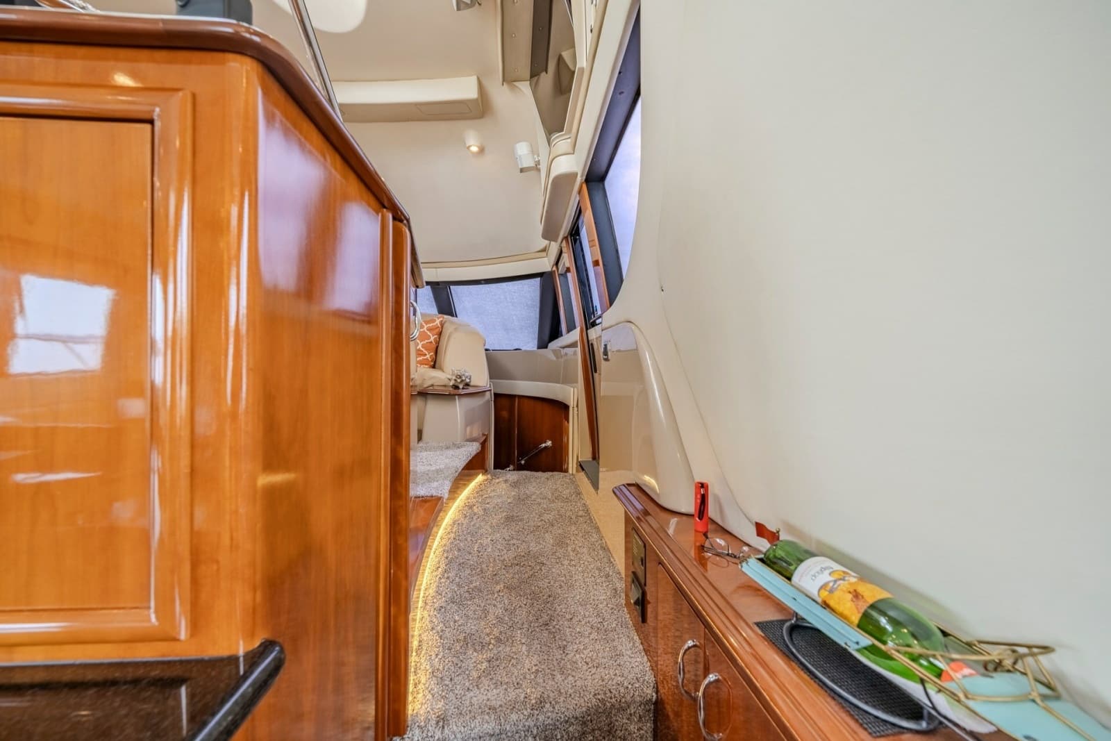 2006 Carver 56 Voyager