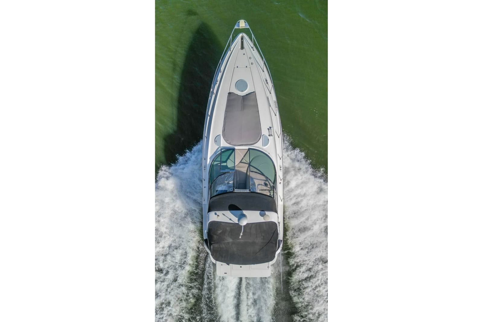 2005 Cruisers Yachts 370 Express