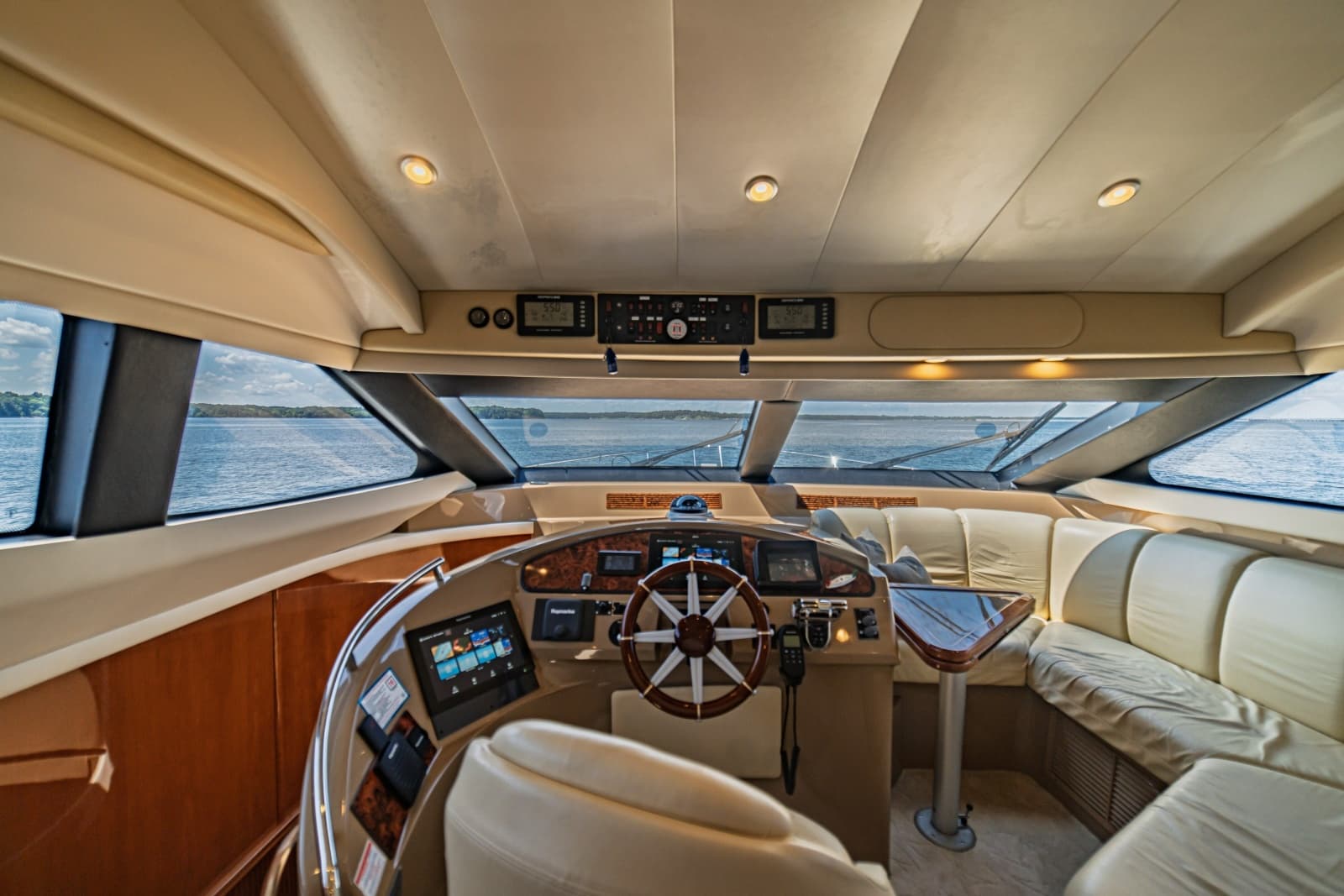 2004 Marquis 59