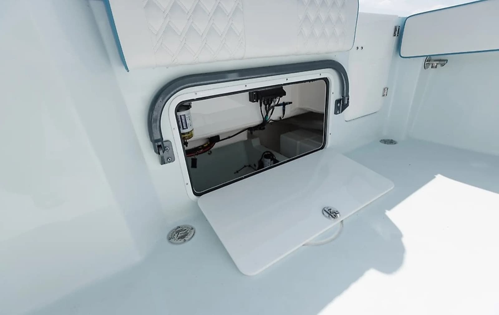 2027 Bimini 23