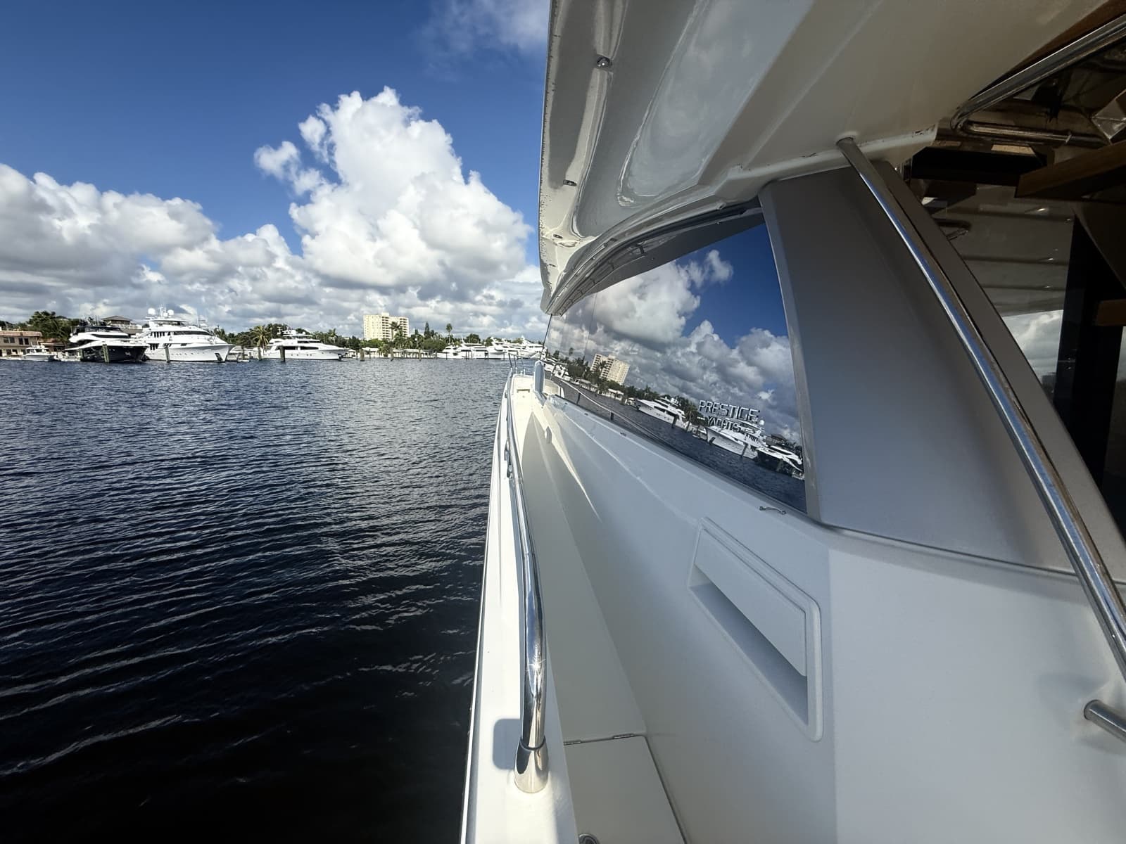 2018 Prestige 680 Flybridge
