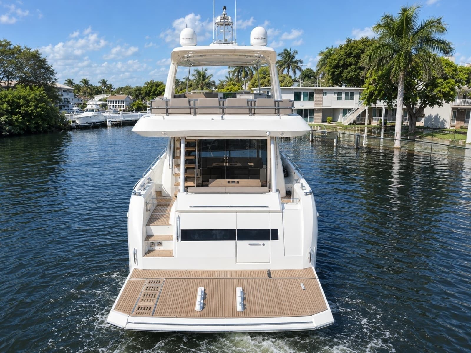 2018 Prestige 680 Flybridge