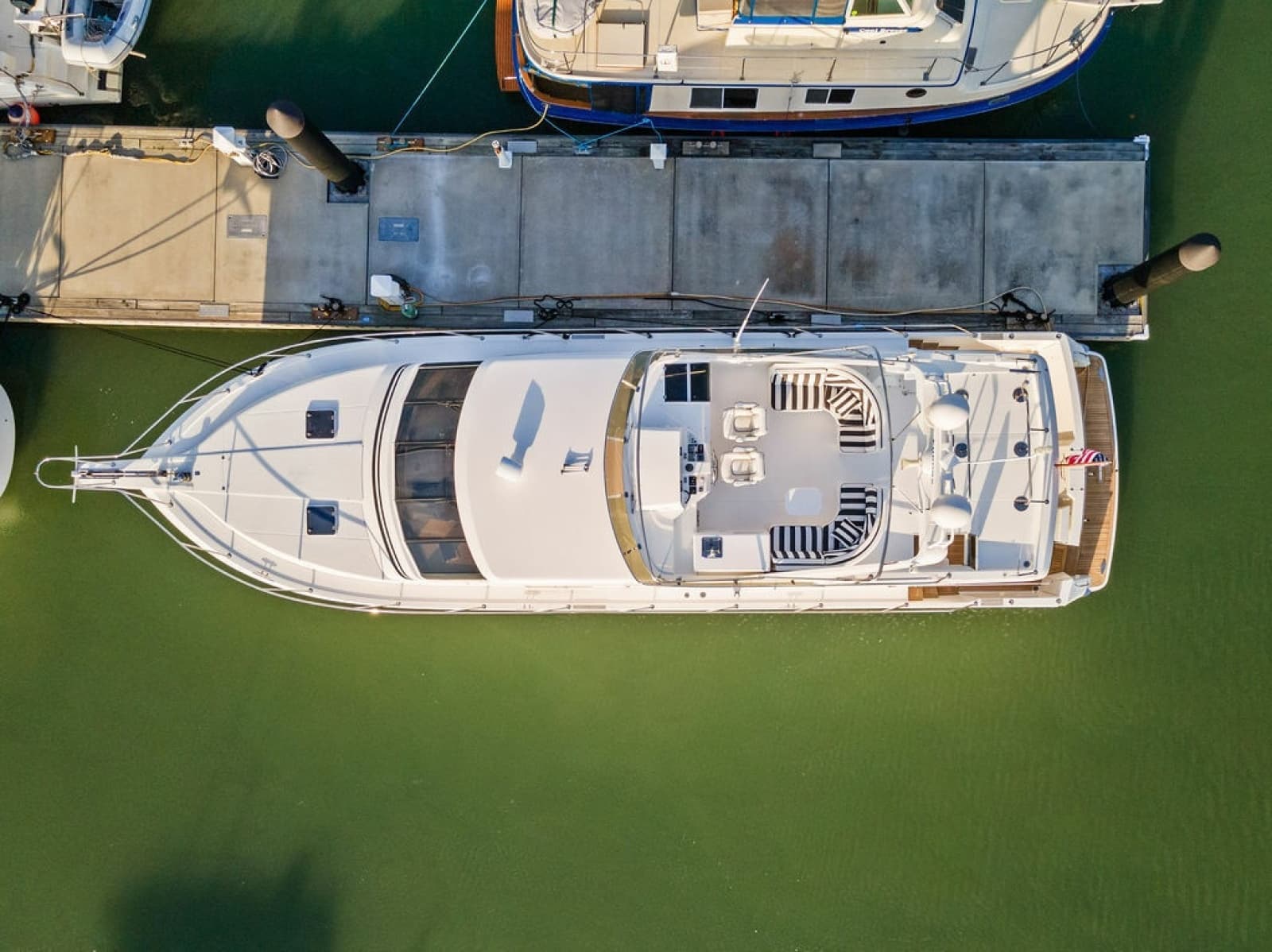 2000 West Bay Sonship 58