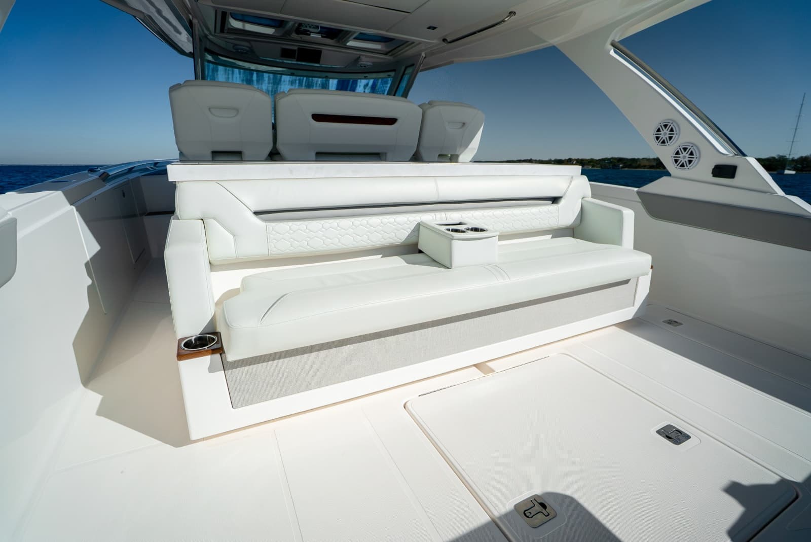 2023 Tiara Yachts 43 LS