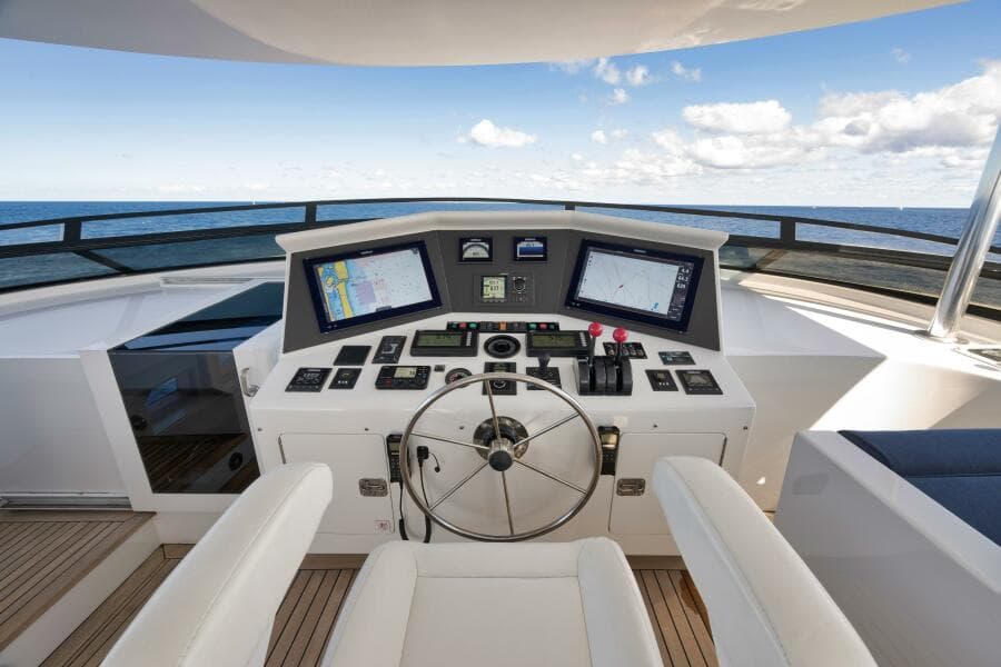 2002 Sovereign Raised Pilothouse