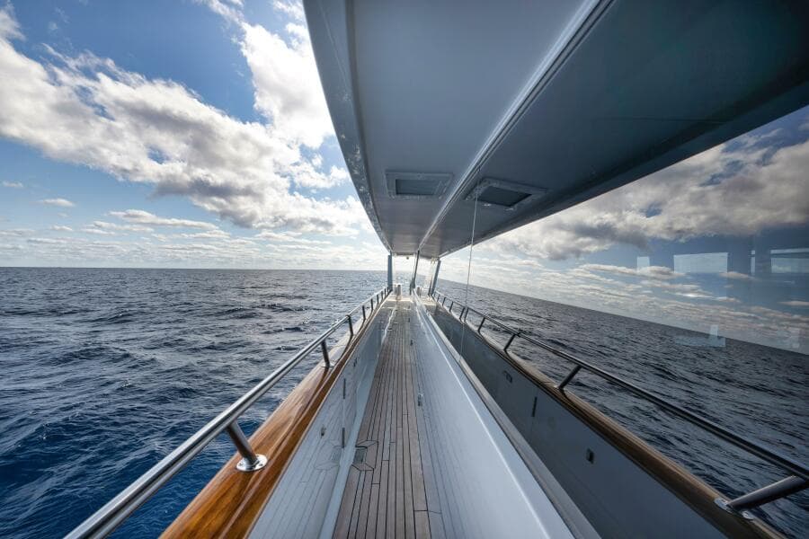 2002 Sovereign Raised Pilothouse