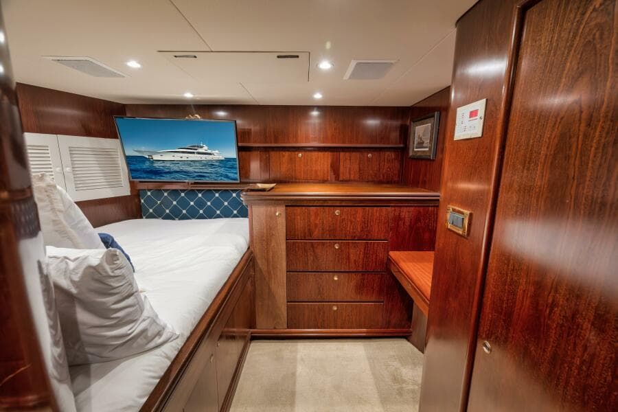 2002 Sovereign Raised Pilothouse