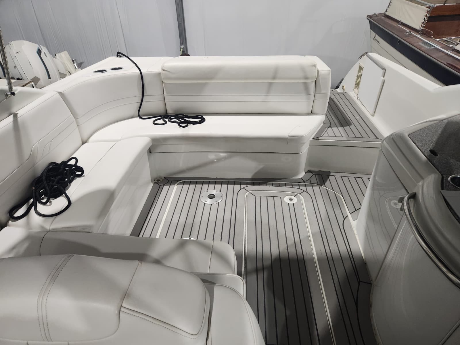 2004 Formula 330 Sun Sport