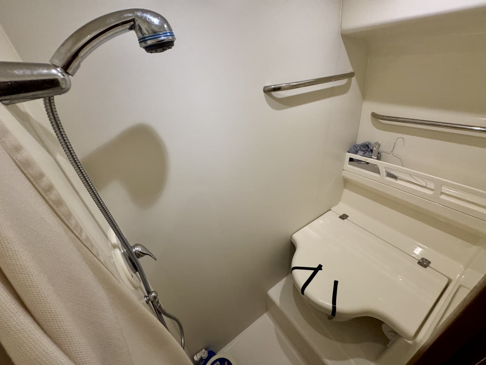 2006 Tiara Yachts 4300 Sovran