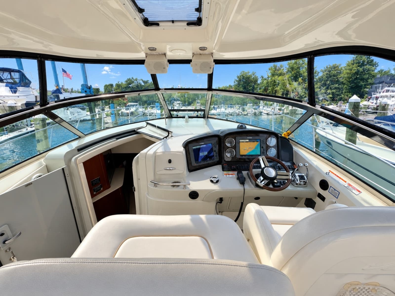 2010 Sea Ray 390 Sundancer