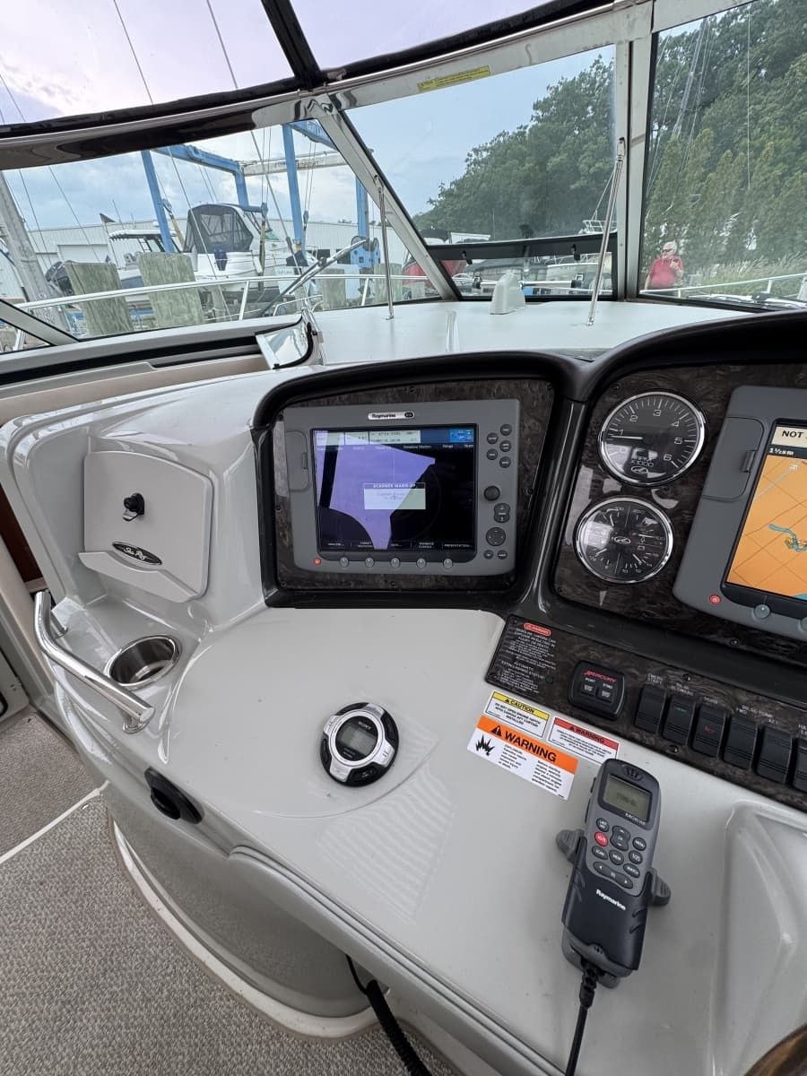 2010 Sea Ray 390 Sundancer