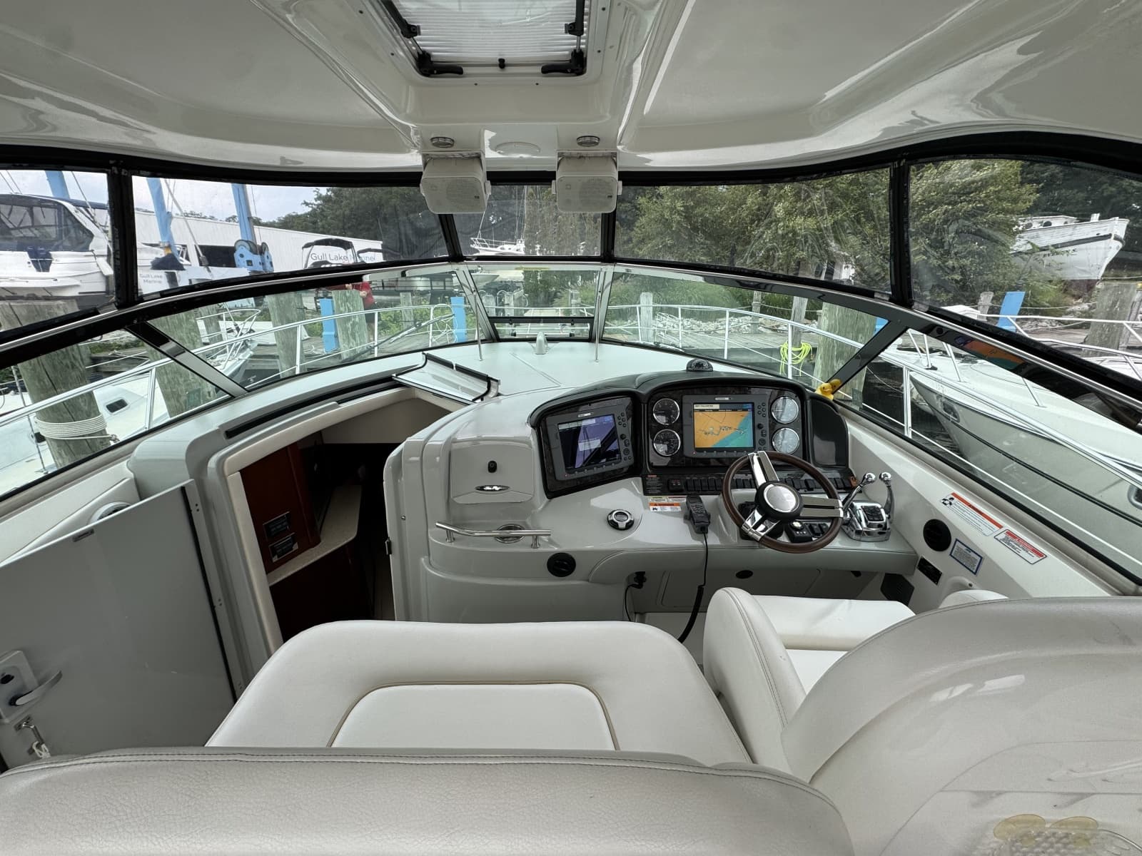 2010 Sea Ray 390 Sundancer