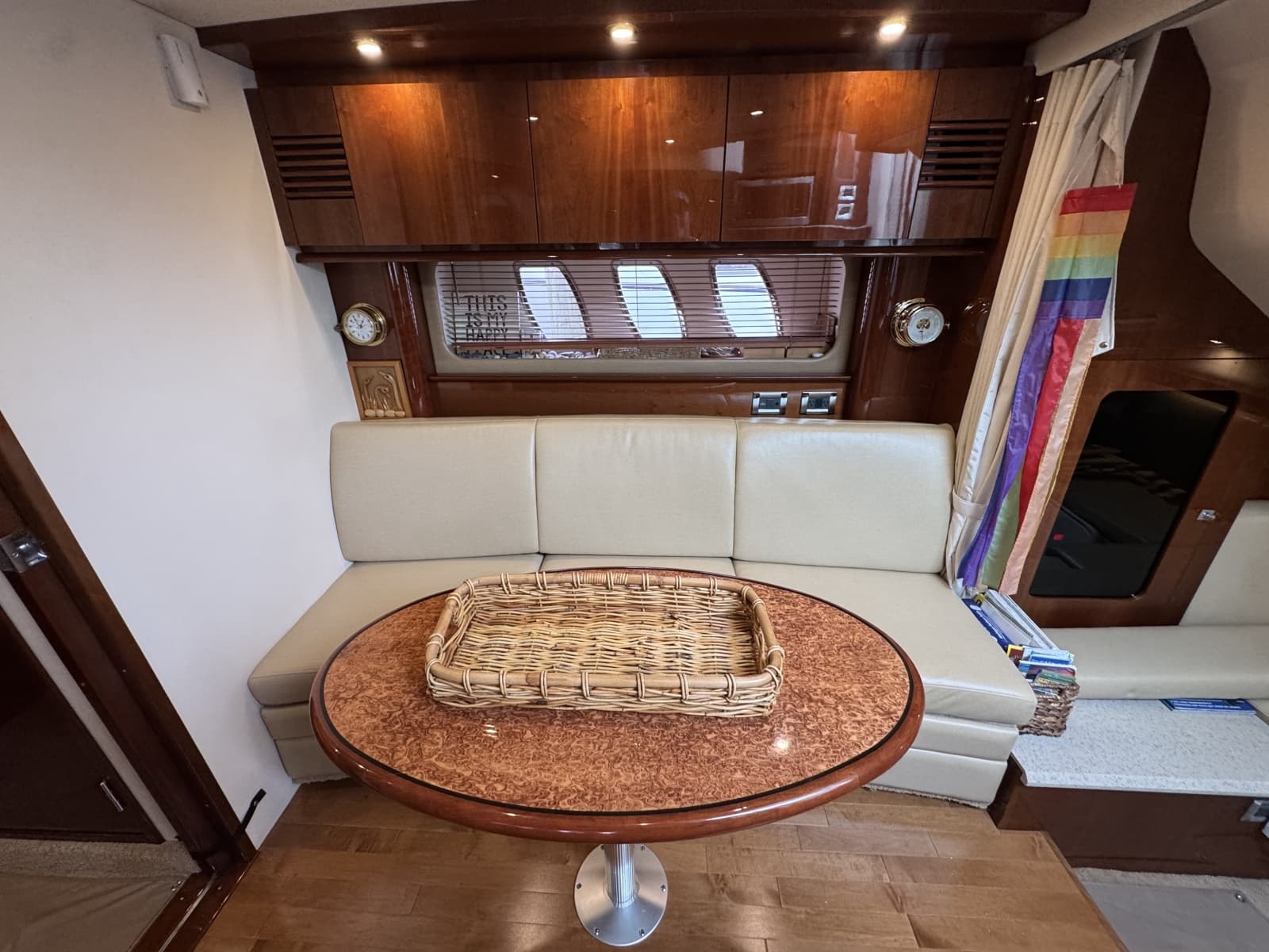 2010 Sea Ray 390 Sundancer