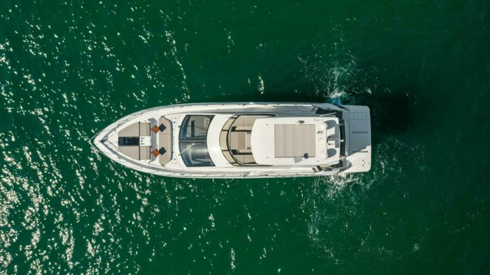 2023 Cruisers Yachts 60 Cantius Fly Aerial 3