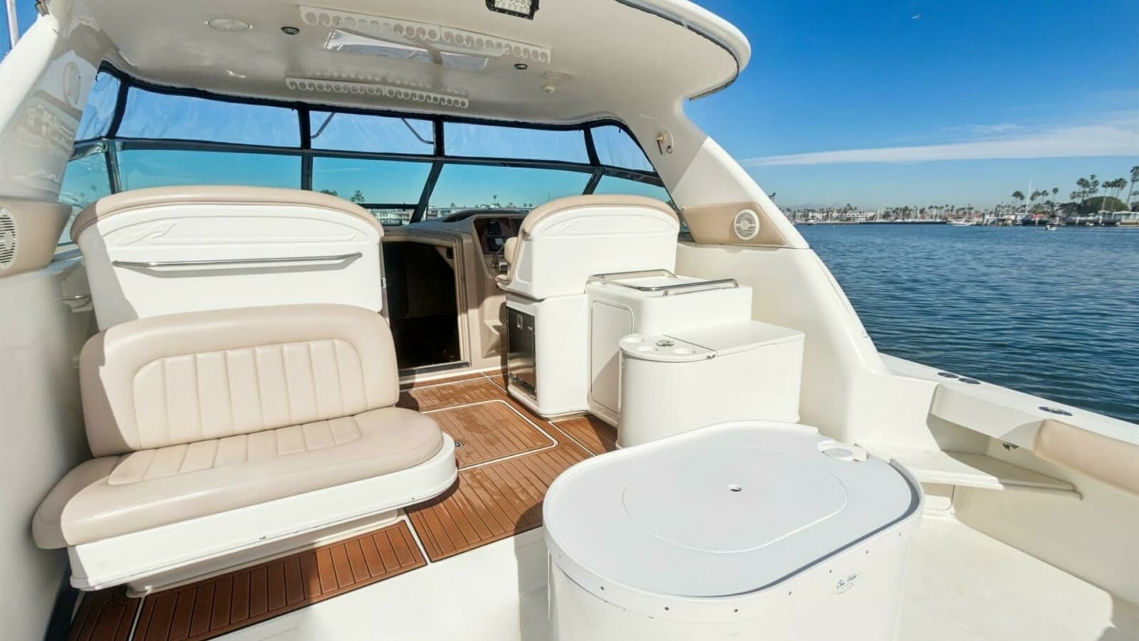 2000 Sea Ray 370 Express Cruiser "Sandie Lee" - Spacious Cockpit with Seating