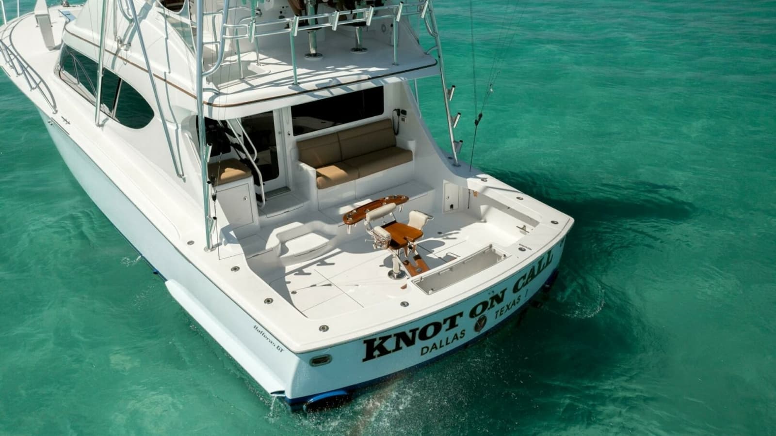 2016 Hatteras GT60 KNOT ON CALL Transom