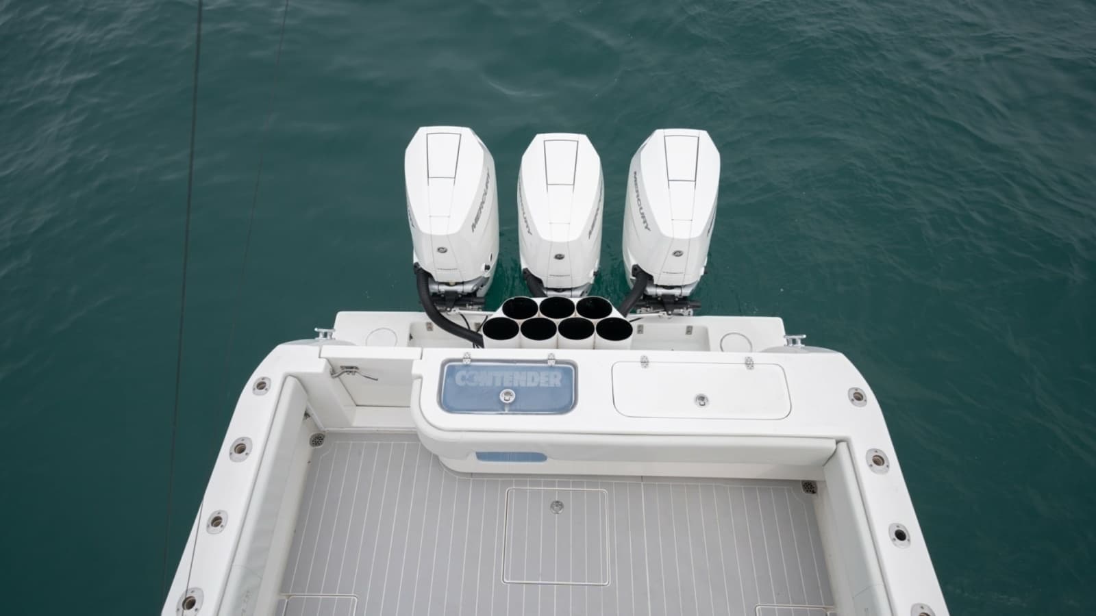 2011 Contender 40 Express