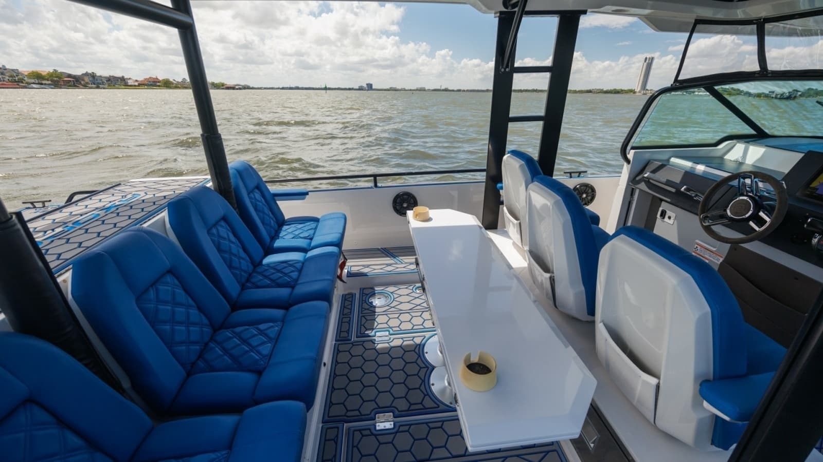 2019 Axopar 37 Sun Top