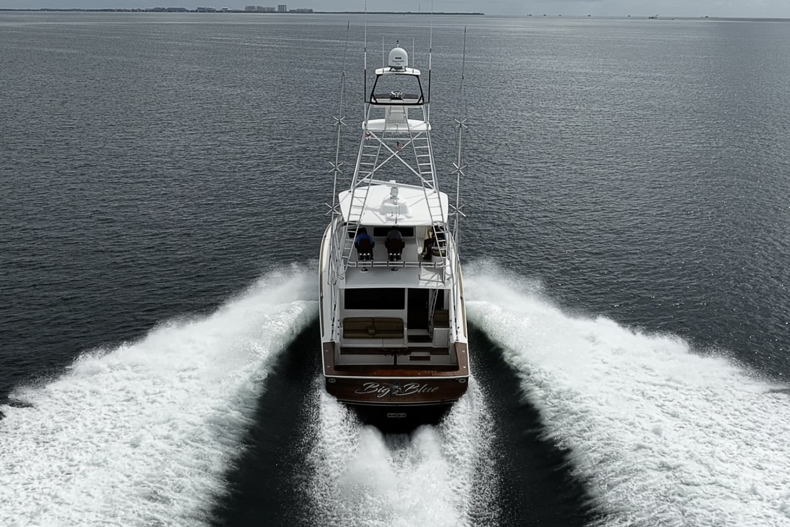 Viking 64 BIG BLUE - Running