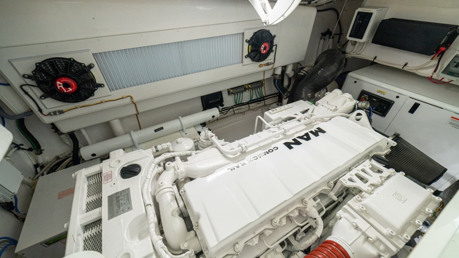 2023 Viking 46 Billfish Engines