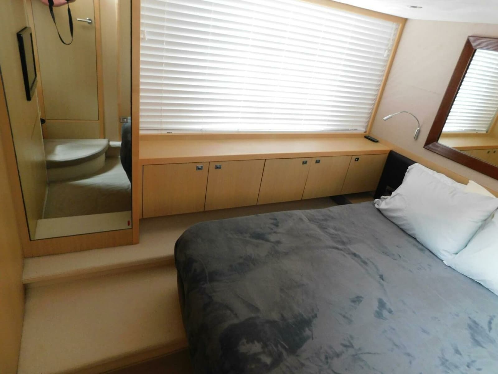 2011 Princess V52