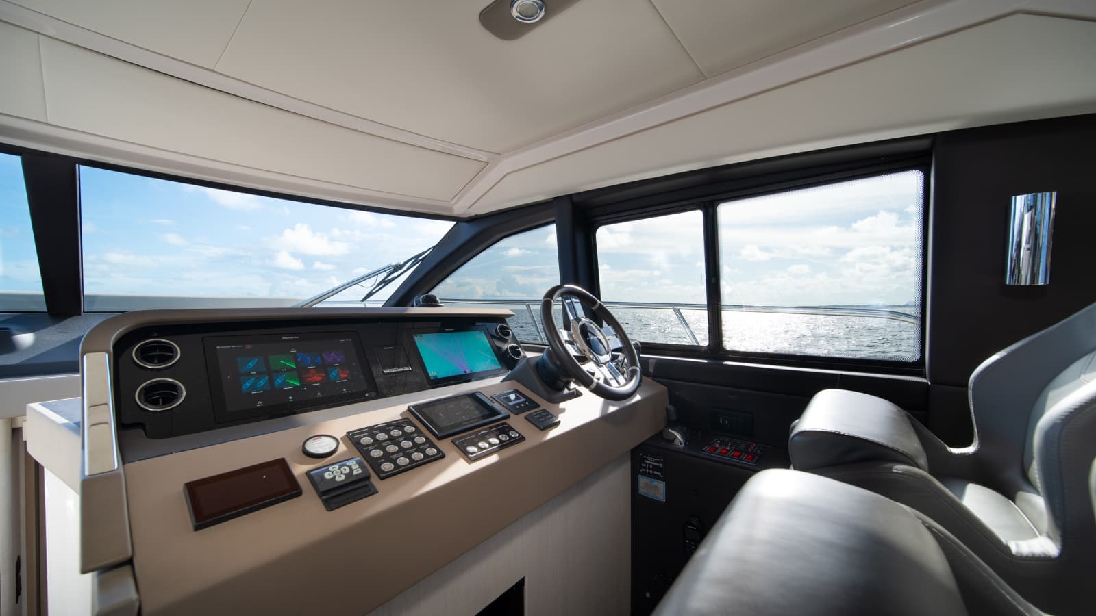 2020 Azimut 50 Flybridge