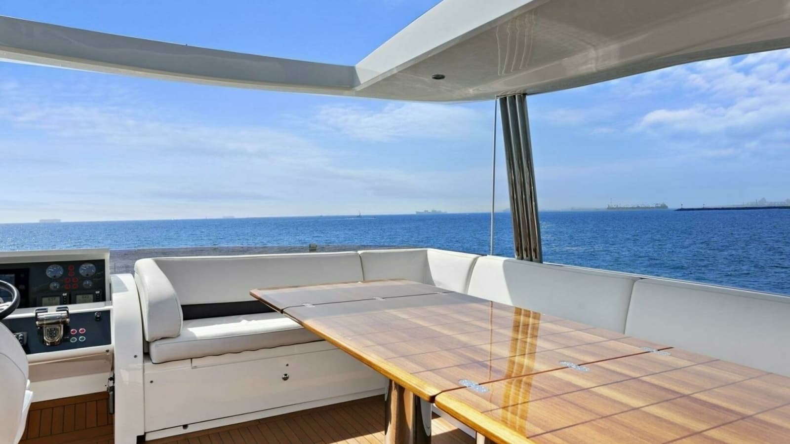 2015 Princess 72 Motor Yacht "LA-Z-BUOY" Flybridge Dining Area