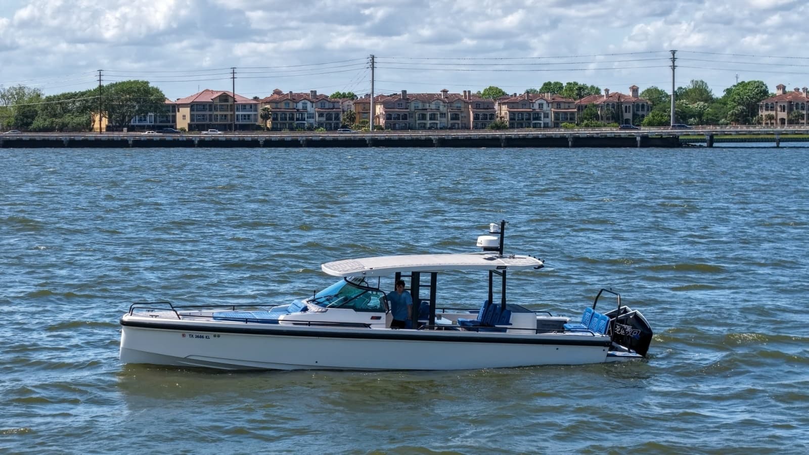 2019 Axopar 37 Sun Top