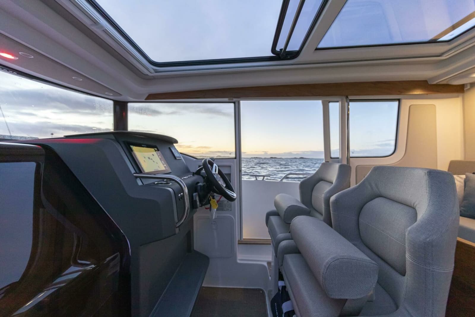 2026 Nimbus Commuter 9
