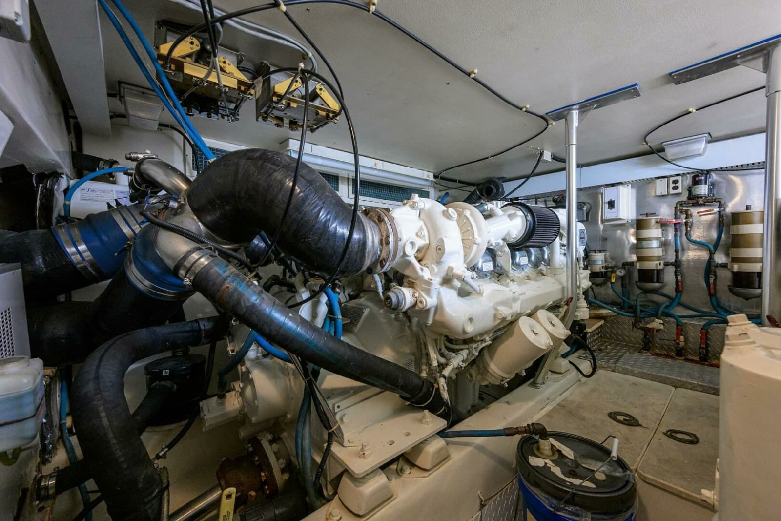 2001 Ocean Yachts 56 Super Sport