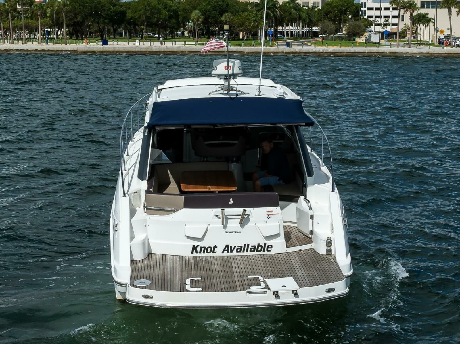 Beneteau 38 GT - Profile