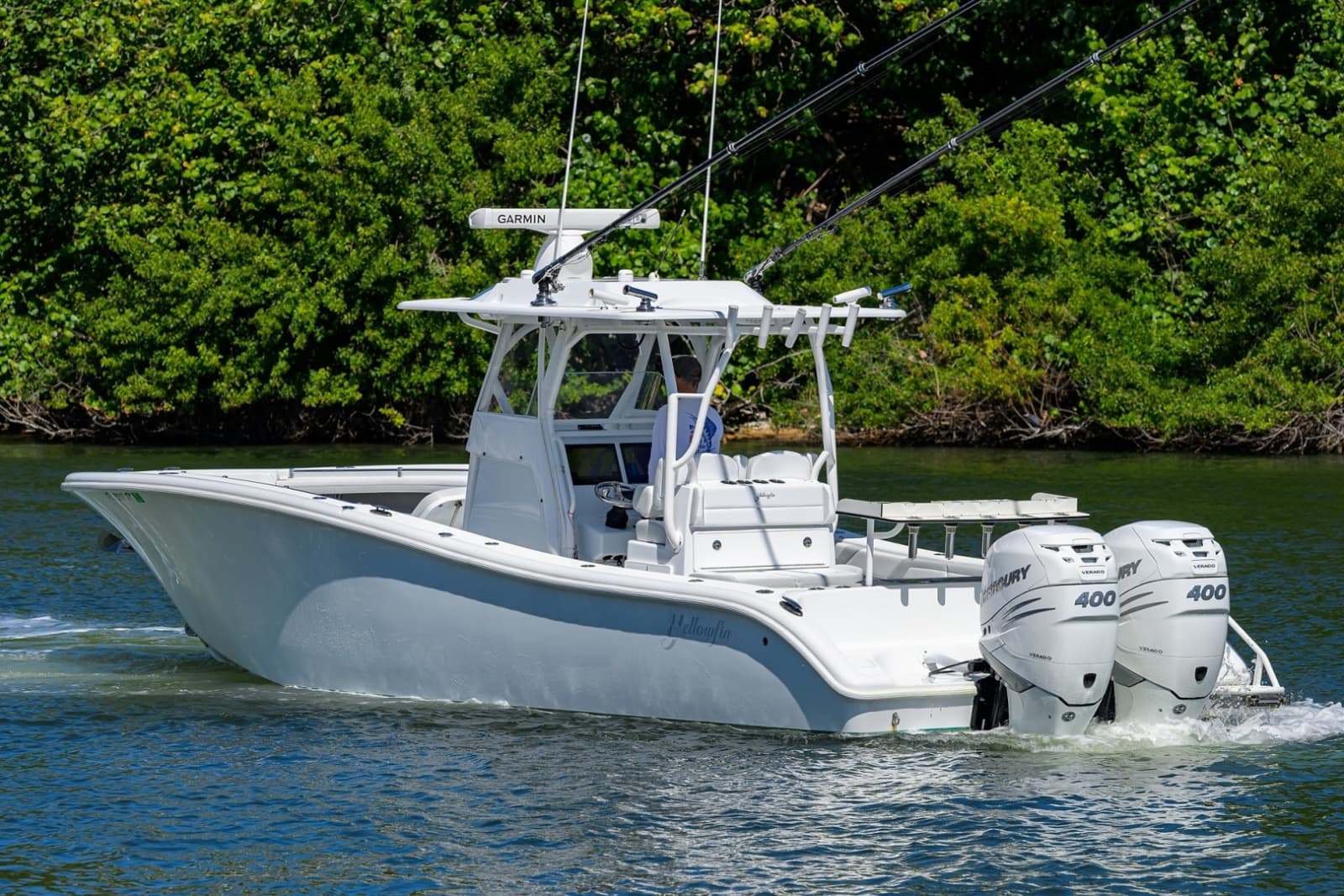 Yellowfin 34 - Exterior Profile