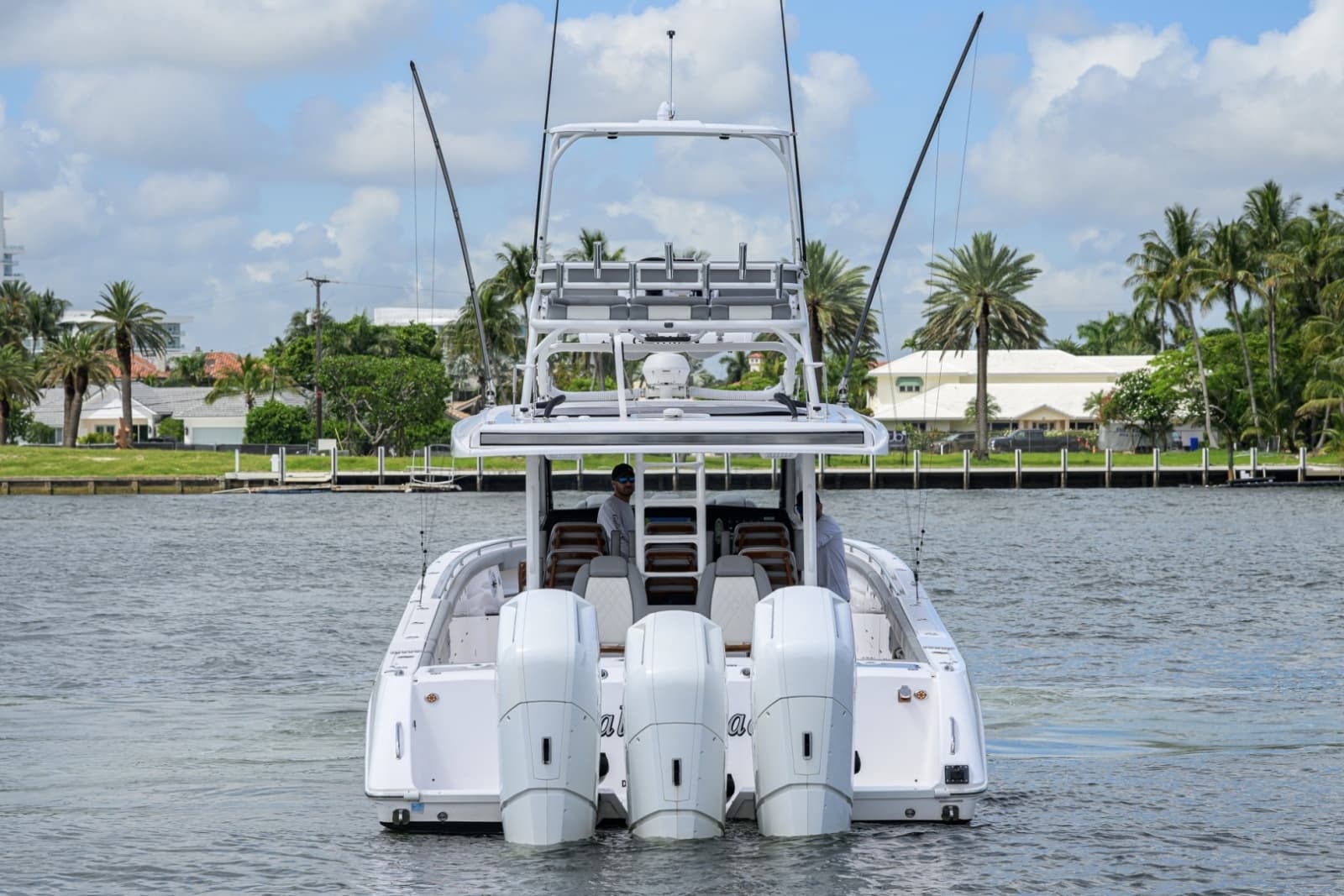 Everglades 45 GALLANT LADY - Aft Profile