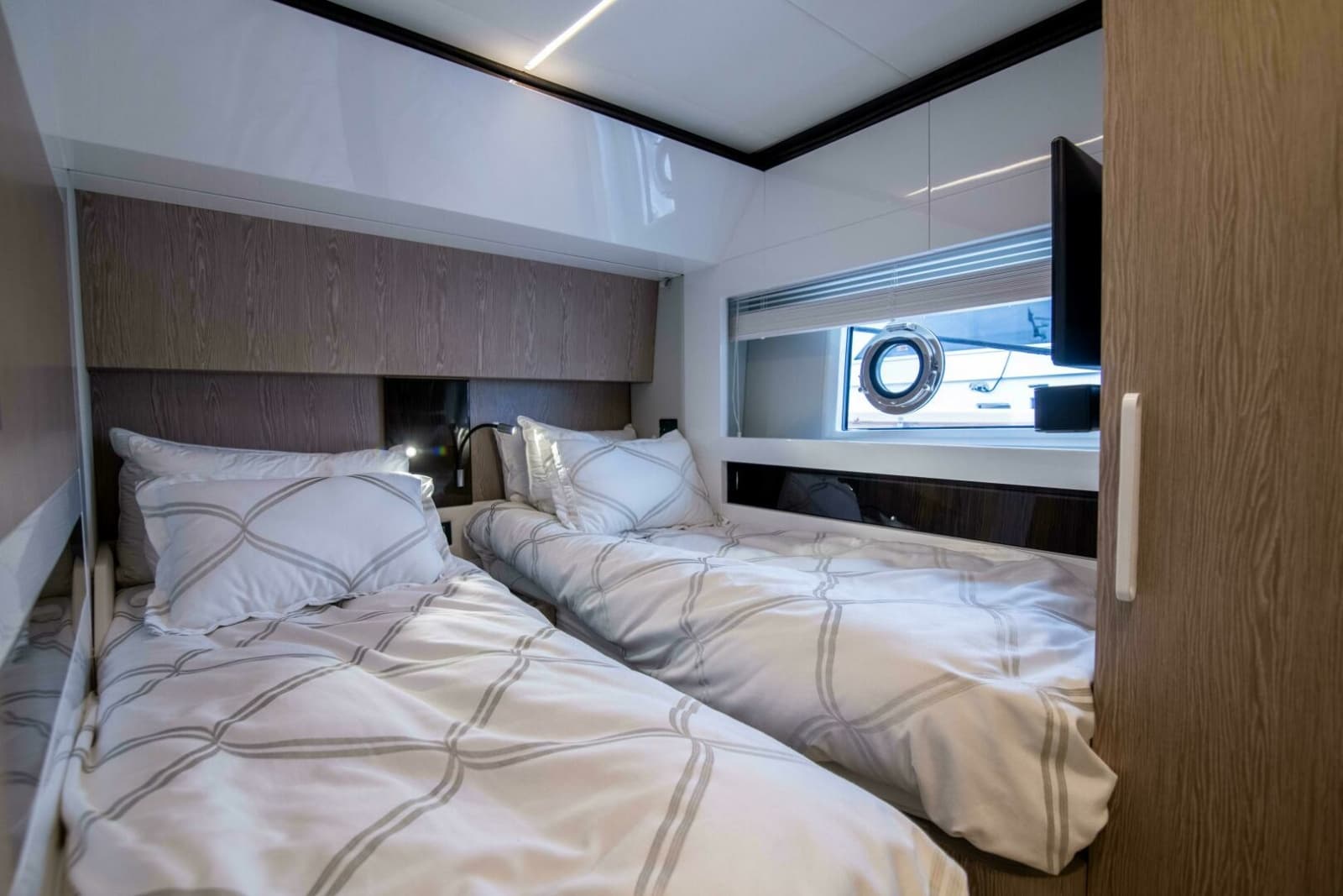 Azimut 70 Triple Play -