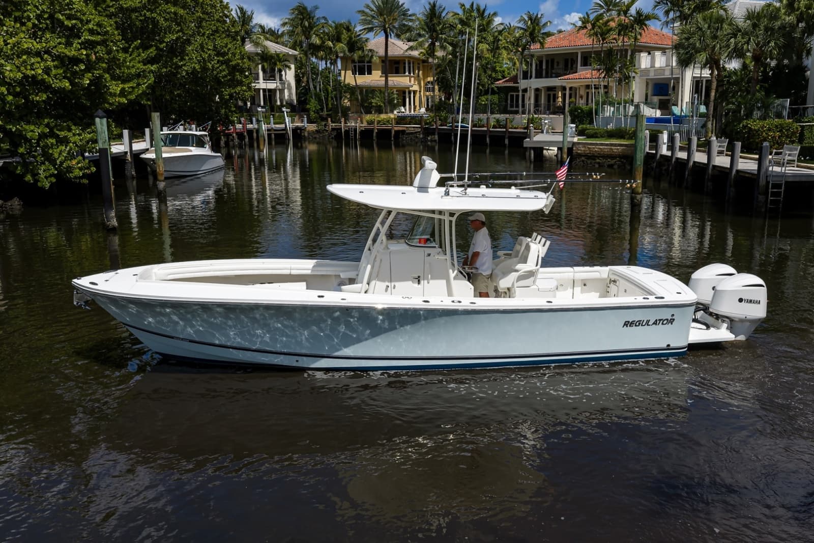 Regulator 31- Sweet Melissa - Exterior profile