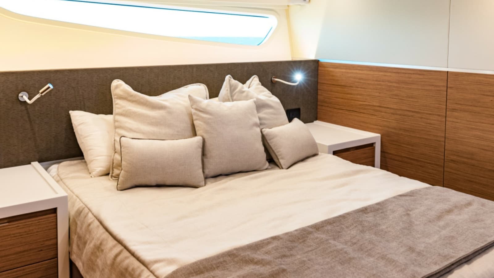 2020 Bertram 61 Convertible "SINE METU" - Luxurious Master Stateroom