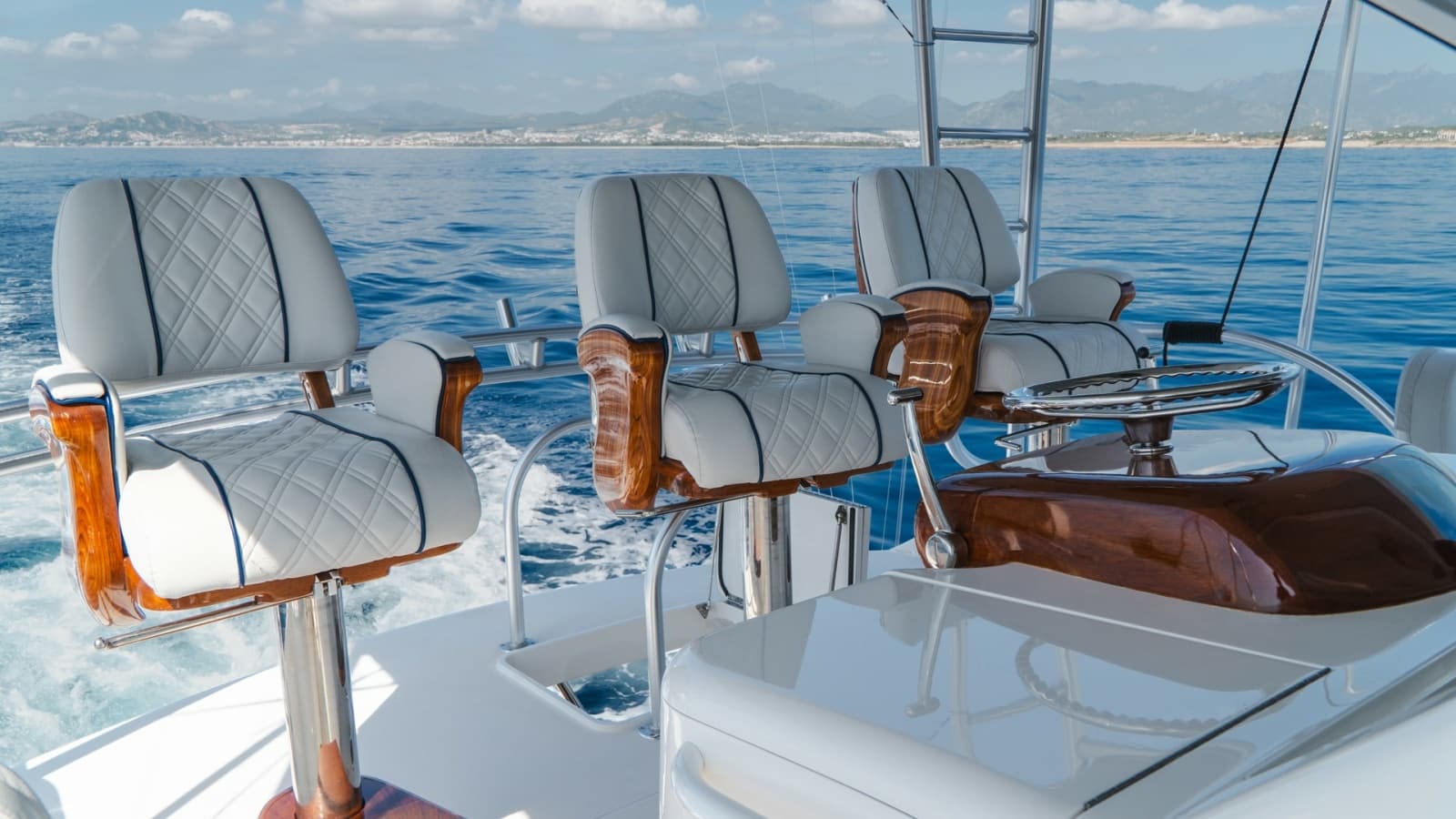 Flybridge Helm Seating Area