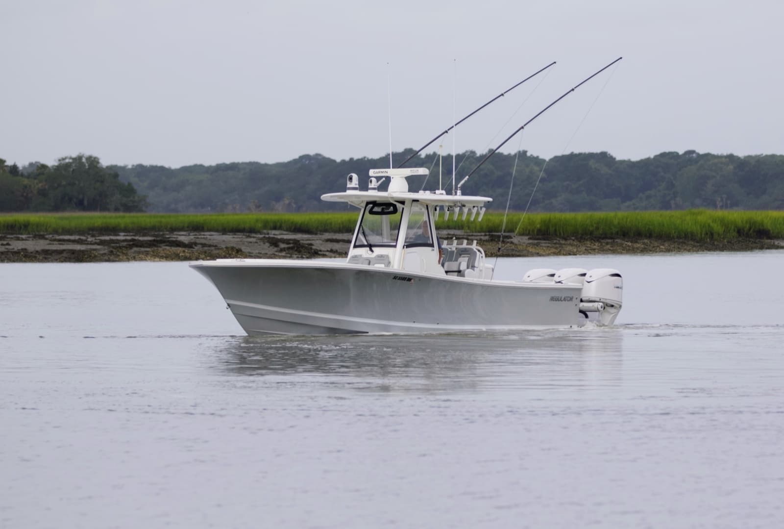 Regulator 34 - BIG DEAL - Exterior Profile