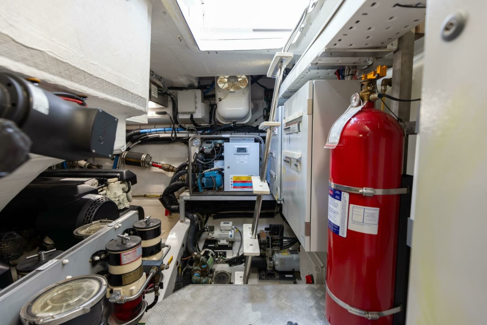Azimut 60 - Azure - Engine Room